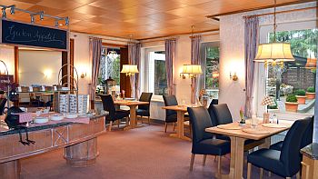 Hausgast-Restaurant im Hotel ZUM GOLDENEN HIRSCH - Foto: PHB